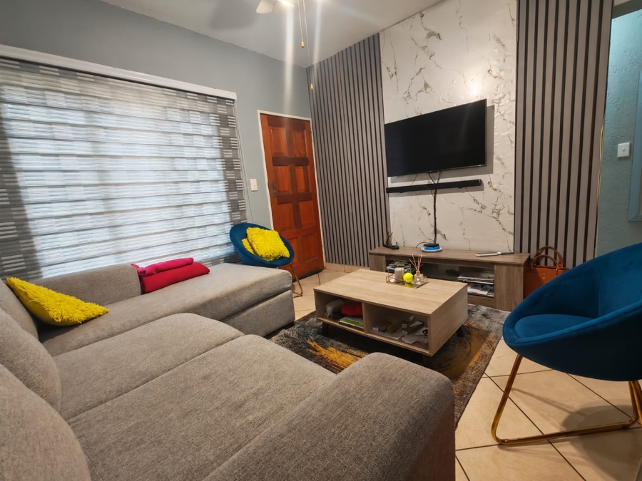 2 Bedroom Property for Sale in Waterval East North West